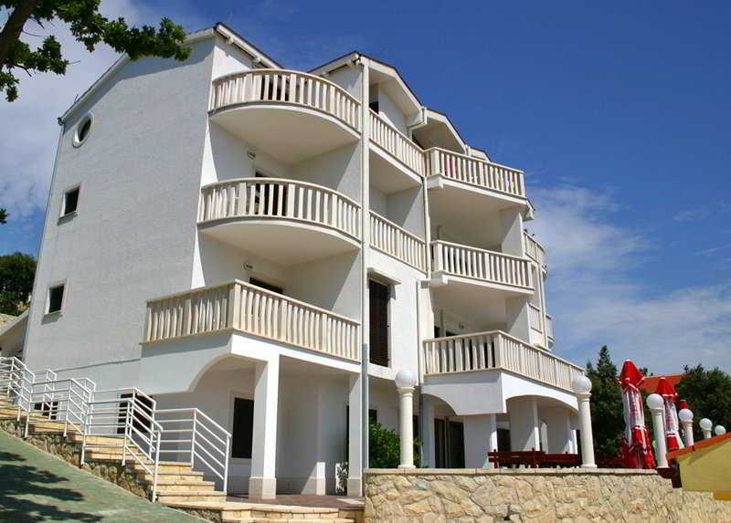 פוסדריה Hotel Lucija מראה חיצוני תמונה